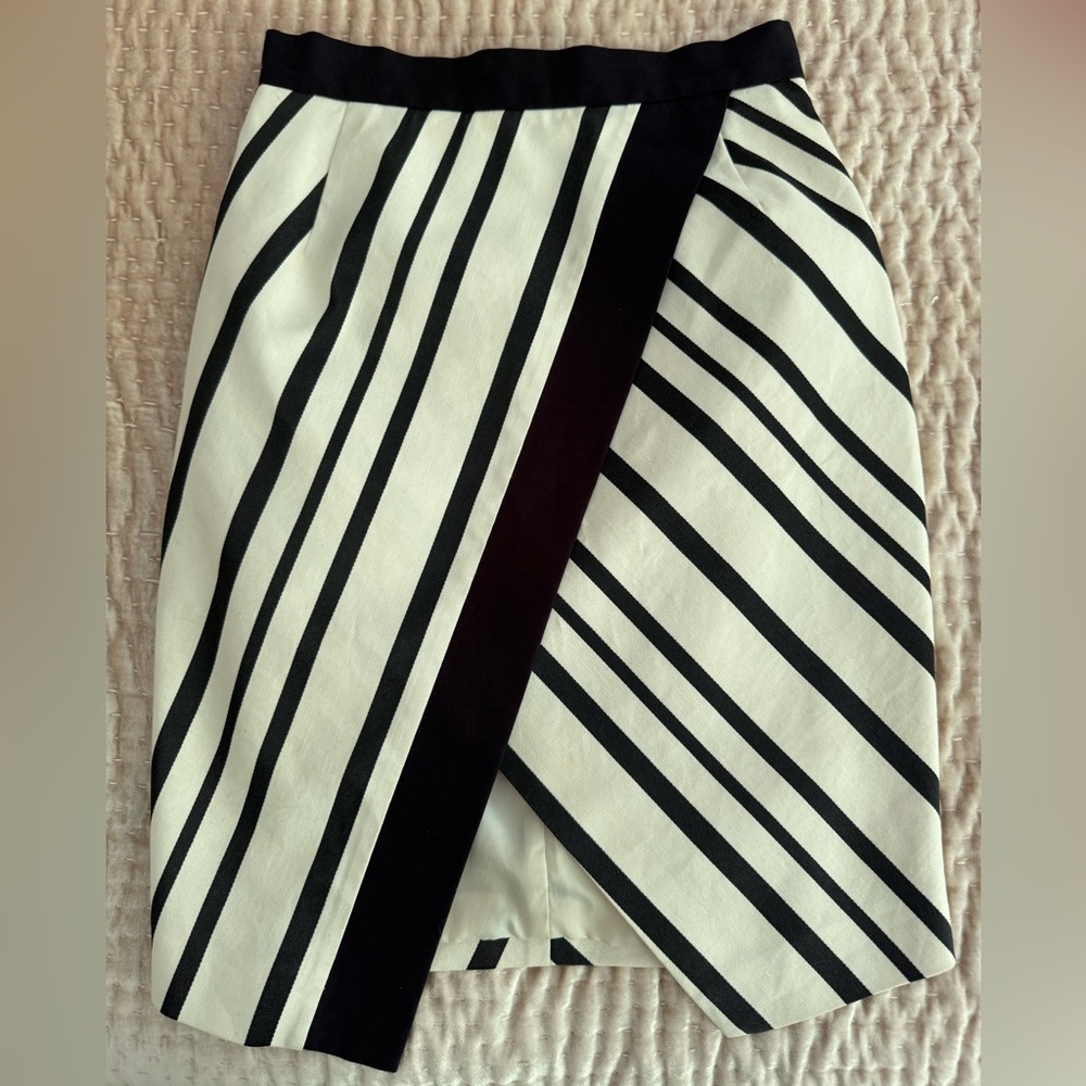 H&M Black and White Asymmetrical Wrap Skirt Cotton Blend NEW